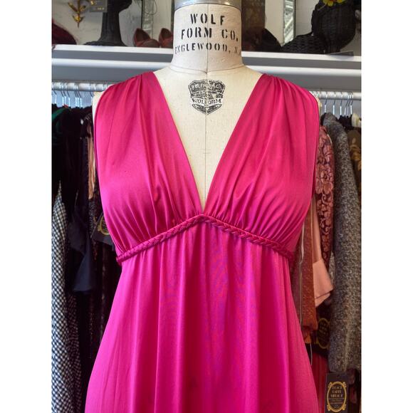 vintage 1970s magenta nylon vanity fair nightgown 70s loungewear med disco pink - Picture 2 of 10